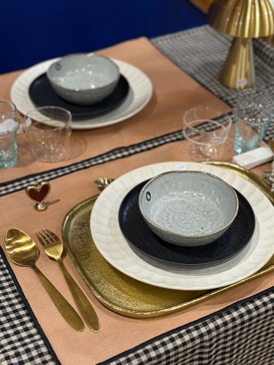 Bleu Pivoine, Provins, Nogent-sur-Seine, Coulommiers, Nangis