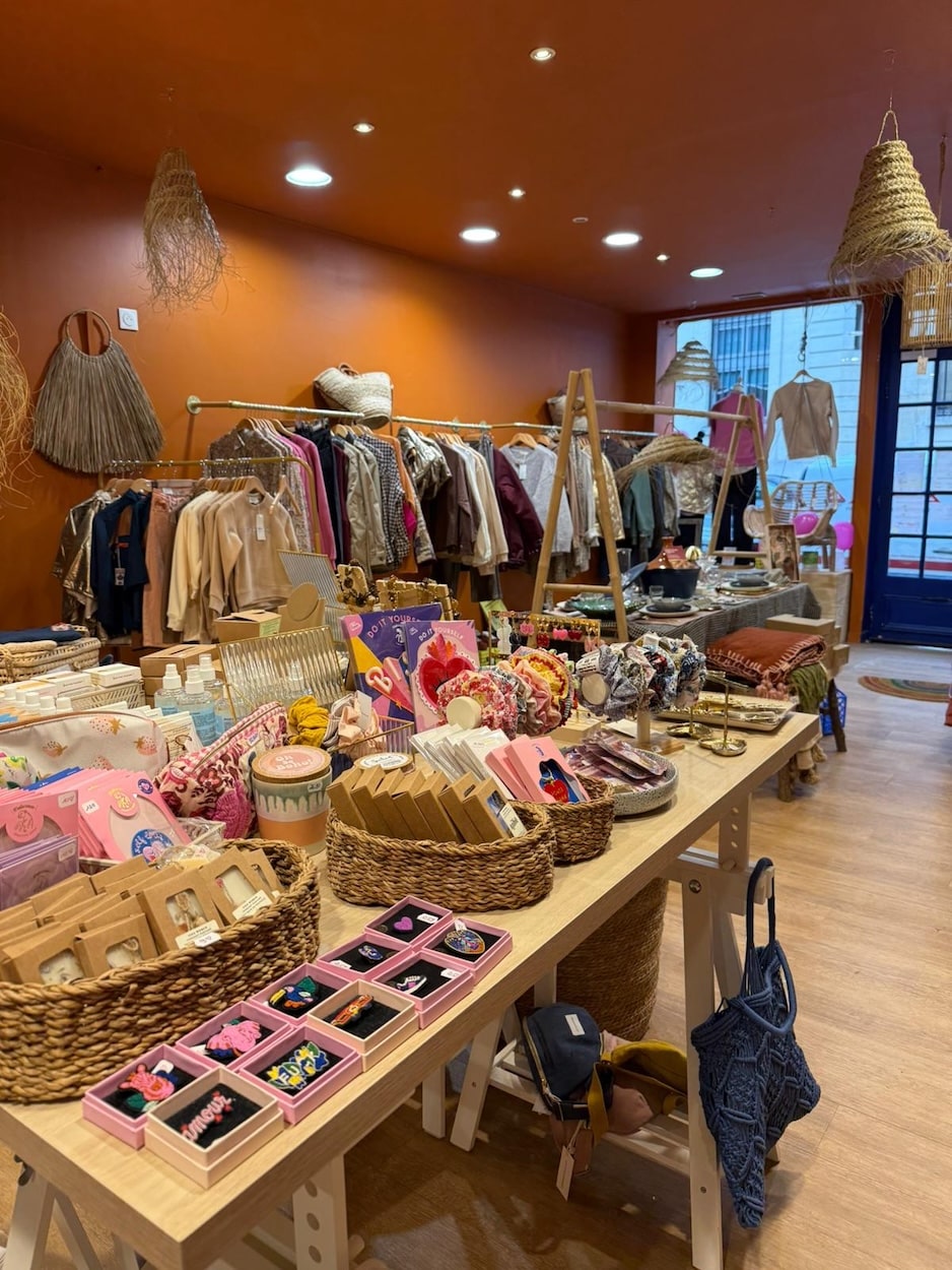 Bleu Pivoine, Provins, Nogent-sur-Seine, Coulommiers, Nangis